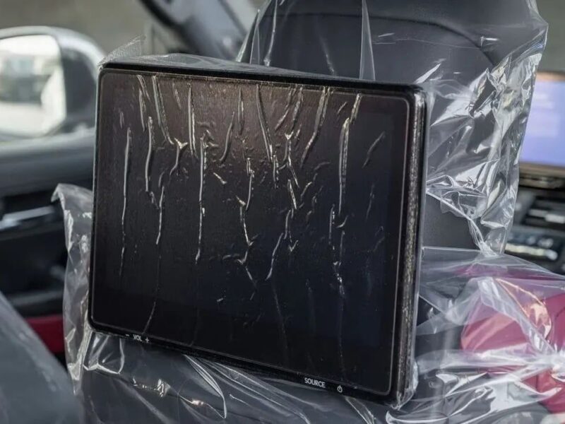 2026 Toyota Land Cruiser VXR 3.5L V6 Twin Turbo Petrol Engine White Red SUV GCC Specs