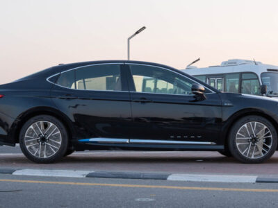 2025 Toyota Camry Lumiere 2.5L Inline-4, DOHC, Dual VVT-iE Black Tan Sedan Full Option