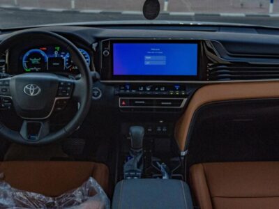 2025 Toyota Camry Lumiere 2.5L Inline-4, DOHC, Dual VVT-iE Black Tan Sedan Full Option