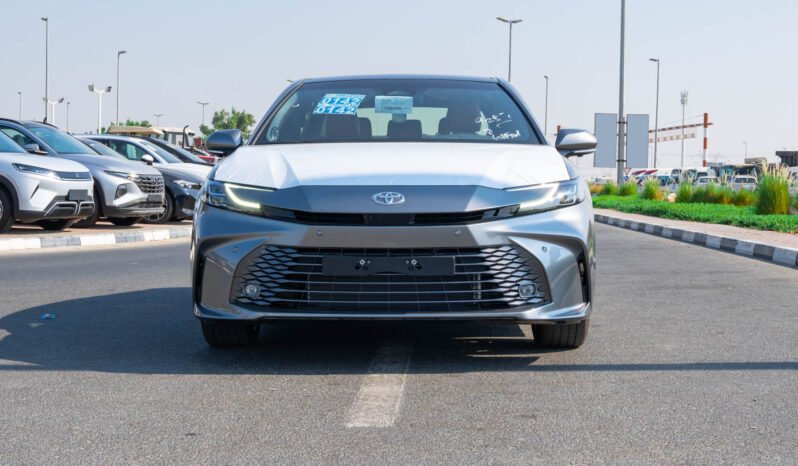 2025 Toyota Camry Lumiere 2.5L Hybrid Inline-4 Engine Silver Tan Sedan Full Option