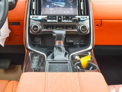 2025 Lexus LX600 VIP 3.5-liter twin-turbo V6 Petrol Engine White Tan SUV Automatic GCC Specs