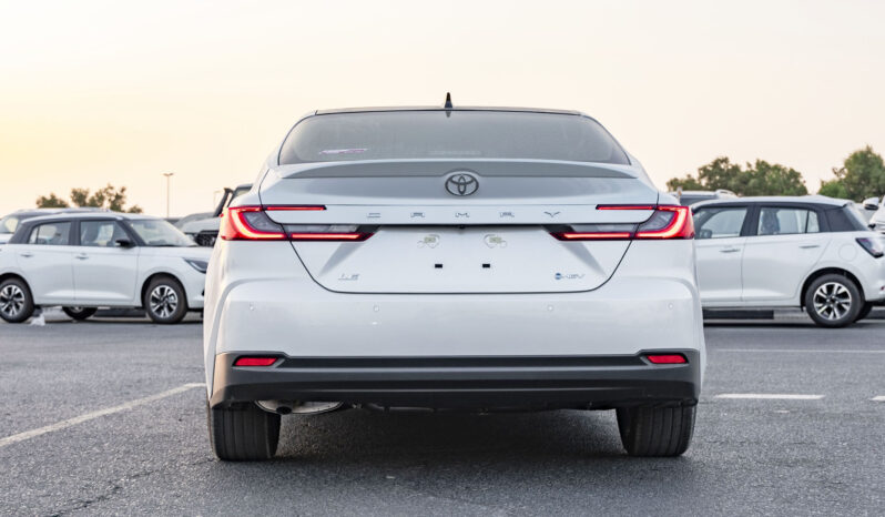 2025 Toyota Camry LE 2.5L Inline-4 Hybrid with Atkinson Cycle White Grey Sedan FWD