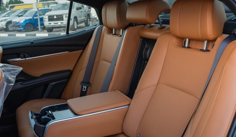 2025 Toyota Camry Lumiere 2.5L Inline-4, DOHC, Dual VVT-iE Black Tan Sedan Full Option