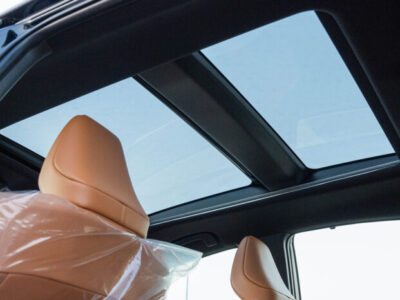 2025 Toyota Camry Lumiere 2.5L Inline-4, DOHC, Dual VVT-iE Black Tan Sedan Full Option