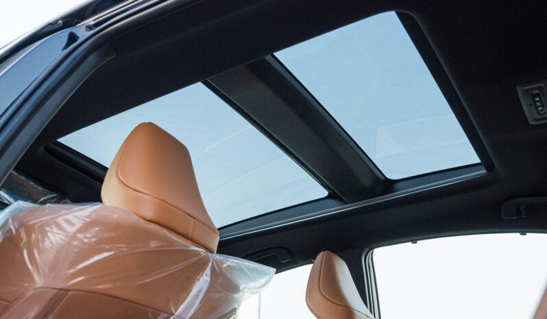 2025 Toyota Camry Lumiere 2.5L Inline-4, DOHC, Dual VVT-iE Black Tan Sedan Full Option