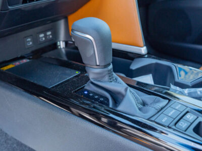 2025 Toyota Camry Lumiere 2.5L Hybrid Inline-4 Engine Silver Tan Sedan Full Option