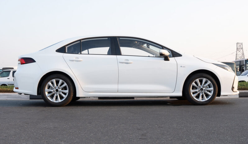 2025 Toyota Corolla 1.8L 4-cylinder Atkinson-cycle Petrol Engine White Black Sedan