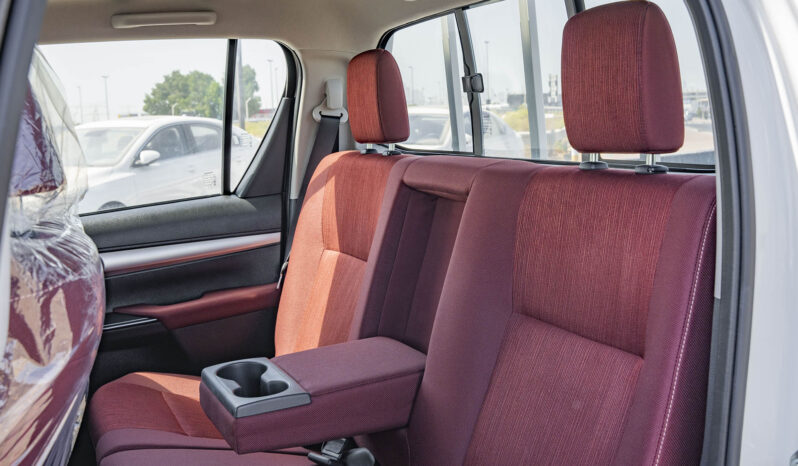 2025 Toyota Hilux 2.7L 4-cylinder, DOHC, 16-valve with VVT-i White Red Pickup Truck