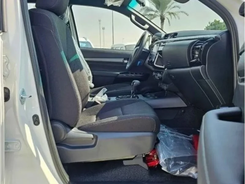 2025 Toyota Hilux Adventure DC 4.0 Liters V6 Petrol Engine White Black Pickup Truck