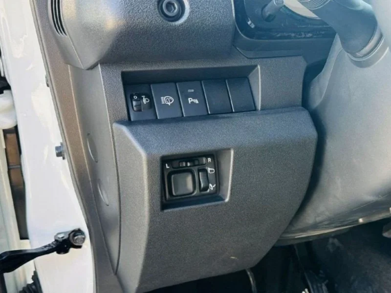 2025 Suzuki Jimny GLX MT 1.5-liter 4 Cylinders Inline Petrol Engine White Black SUV