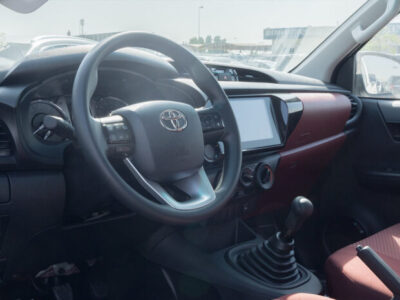 2025 Toyota Hilux SC MT 2.7L 4-cylinder DOHC, Dual VVT-i White Red Pickup Truck