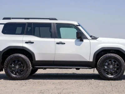 2025 Toyota Land Cruiser Prado 250 Series First Edition 2.8L 4 cylinders in-line White Black SUV