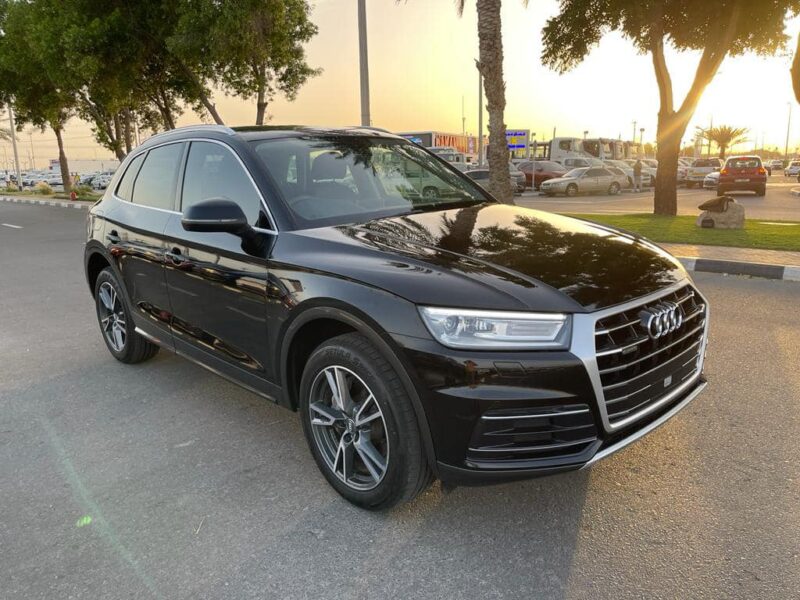 2020 Audi Q5 40 TDI Quattro 2.0 Liters 4-cylinder Diesel Engine Black SUV Automatic