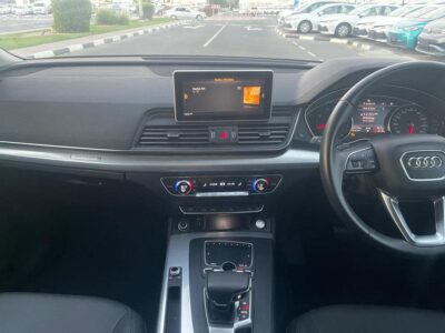 2020 Audi Q5 40 TDI Quattro 2.0 Liters 4-cylinder Diesel Engine Black SUV Automatic