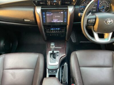 2017 Toyota Fortuner Crusade 2.8L Turbo Diesel Engine White Brown SUV Automatic