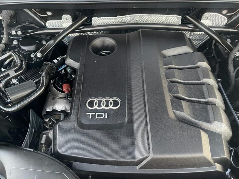 2020 Audi Q5 40 TDI Quattro 2.0 Liters 4-cylinder Diesel Engine Black SUV Automatic