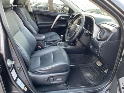 2017 Toyota RAV4 Cruiser 2.5 Litres 4-cylinder Petrol Engine Grey Black SUV AWD