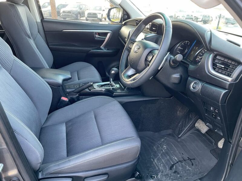 2021 Toyota Fortuner GXL 2.8L 4-cylinder Turbo Diesel Engine Grey SUV Automatic