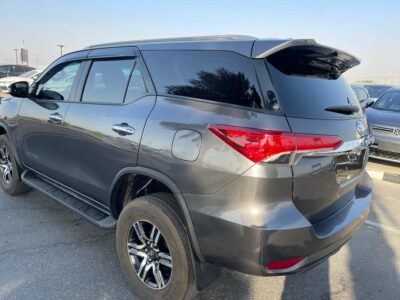 2021 Toyota Fortuner GXL 2.8L 4-cylinder Turbo Diesel Engine Grey SUV Automatic