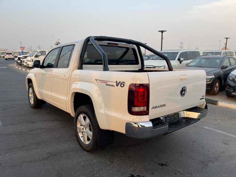2020 Volkswagen Amarok TDI500 3.0 Litres V6 Diesel Engine White Black Pickup Truck