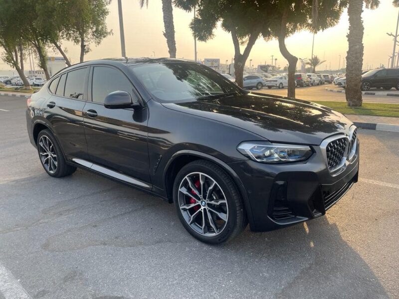 2021 BMW X4 xDrive30i M Sport 2.0L turbocharged 4 Cylinder Petrol Engine Black Red SUV