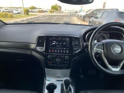 2021 Jeep Grand Cherokee Limited 3.6 Litres 6 cylinders Petrol Engine Grey Black SUV