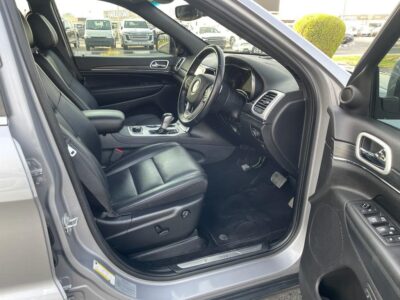 2021 Jeep Grand Cherokee Limited 3.6 Litres 6 cylinders Petrol Engine Grey Black SUV