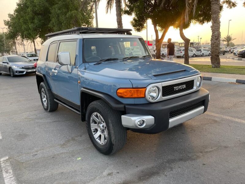 2016 Toyota FJ Cruiser 4.0 Litres V6 Petrol Engine Blue Black SUV Automatic