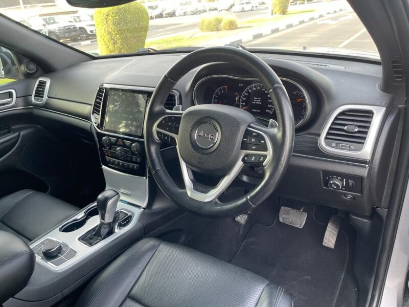 2021 Jeep Grand Cherokee Limited 3.6 Litres 6 cylinders Petrol Engine Grey Black SUV