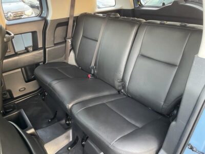 2016 Toyota FJ Cruiser 4.0 Litres V6 Petrol Engine Blue Black SUV Automatic