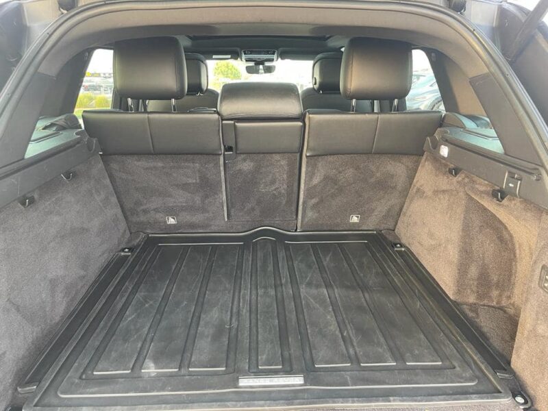 2018 Land Rover Range Rover Sport 3.0 Litres Turbo Diesel Engine White Black SUV