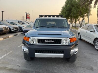 2016 Toyota FJ Cruiser 4.0 Litres V6 Petrol Engine Blue Black SUV Automatic