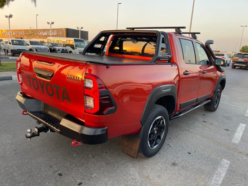 2018 Toyota Hilux Rugged X 4-cylinder 2.8L Diesel Turbo Intercooled Orange Black Pickup