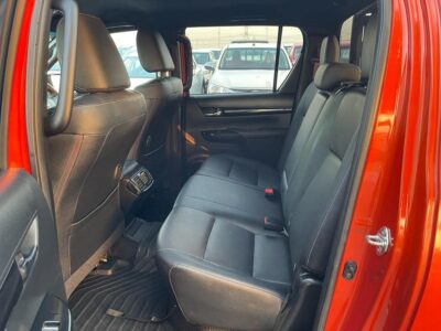 2018 Toyota Hilux Rugged X 4-cylinder 2.8L Diesel Turbo Intercooled Orange Black Pickup