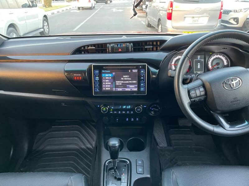2018 Toyota Hilux Rugged X 4-cylinder 2.8L Diesel Turbo Intercooled Orange Black Pickup