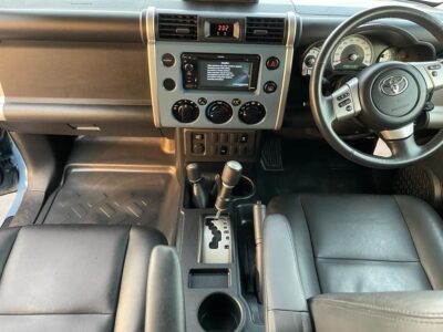 2016 Toyota FJ Cruiser 4.0 Litres V6 Petrol Engine Blue Black SUV Automatic