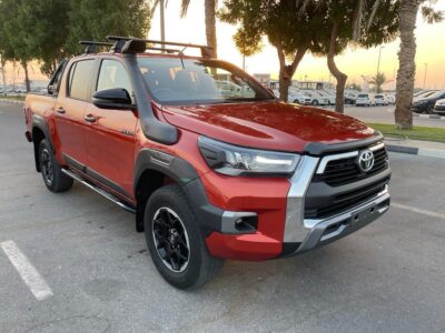 2018 Toyota Hilux Rugged X 4-cylinder 2.8L Diesel Turbo Intercooled Orange Black Pickup
