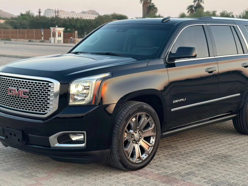 2016 GMC Yukon Denali 6.2L EcoTec3 V8 Petrol Engine Black Beige Luxury SUV