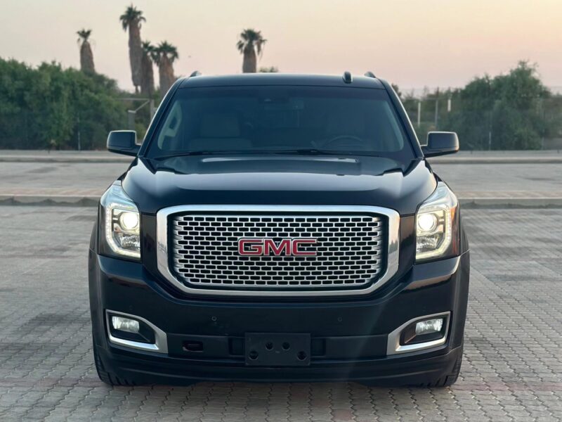 2016 GMC Yukon Denali 6.2L EcoTec3 V8 Petrol Engine Black Beige Luxury SUV