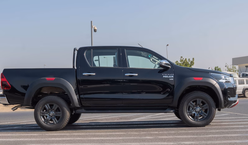 2025 Toyota Hilux TRD SR5 4.0L V6, DOHC, 24-Valve, Dual VVT-i Black Red Pickup Truck
