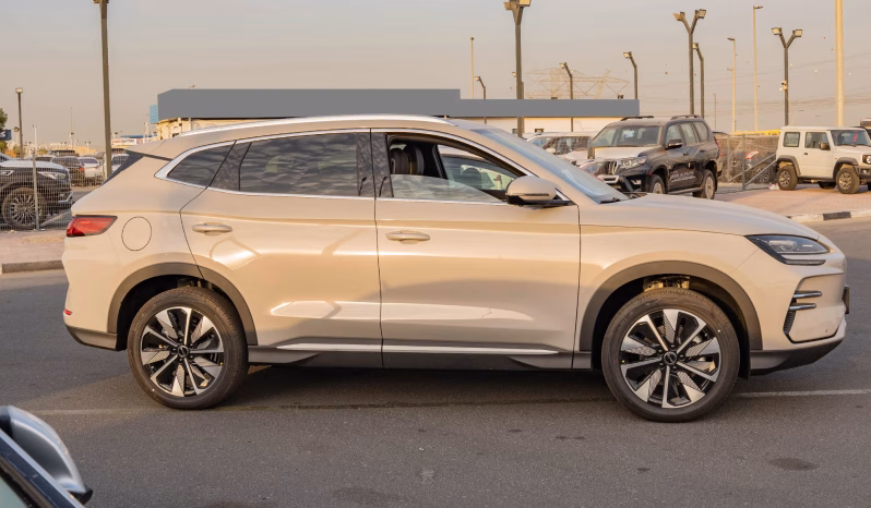 2025 BYD Song Plus Fully Electric Vehicle Grey Beige Sedan Automatic PMSM