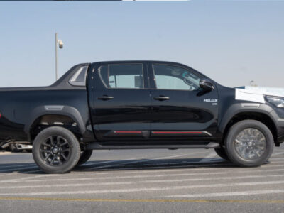 2025 Toyota Hilux Adventure SR5 4.0L V6 Petrol Engine Black Pickup Truck Automatic