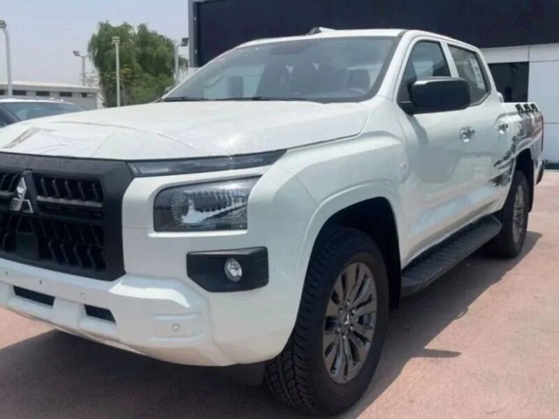 2026 Mitsubishi L200 GLX 2.4-liter Turbocharged Diesel 4 Cylinder Engine White Grey Pickup