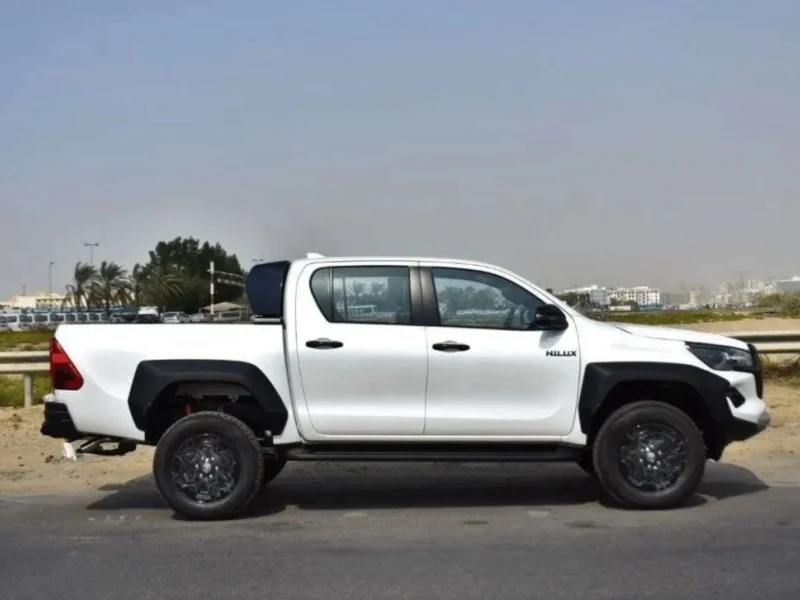 2025 Toyota Hilux GR Sport 2.8L 4 Cylinder Turbo Diesel Engine White Black Double Cab Pickup