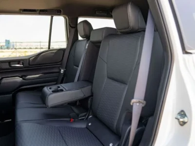 2025 Toyota Land Cruiser Prado 250 Series First Edition 2.8L 4 cylinders in-line White Black SUV