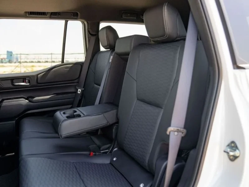 2025 Toyota Land Cruiser Prado 250 Series First Edition 2.8L 4 cylinders in-line White Black SUV