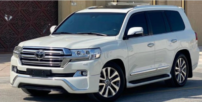 2018 Toyota Land Cruiser VXR 5.7 Litres V8 Petrol Engine White Brown SUV Automatic