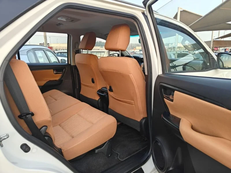 2021 Toyota Fortuner EXR 2.7-liter 4-cylinder Petrol Engine White Tan SUV GCC Specs