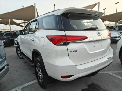 2021 Toyota Fortuner EXR 2.7-liter 4-cylinder Petrol Engine White Tan SUV GCC Specs