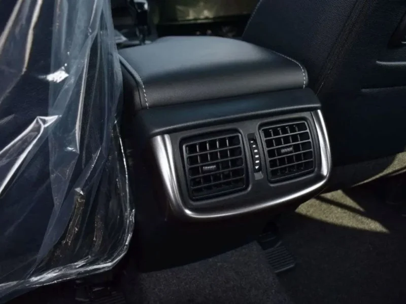 2025 Toyota Hilux GR Sport 2.8L 4 Cylinder Turbo Diesel Engine White Black Double Cab Pickup